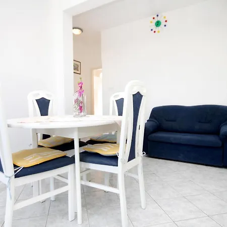 219b Apartment